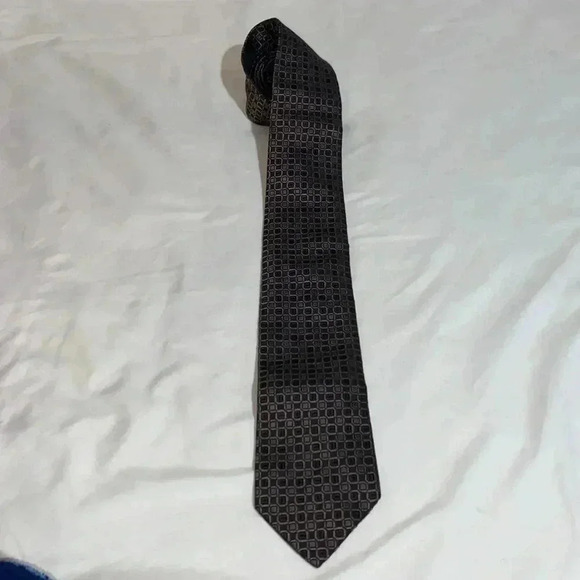 Hugo Boss 100% silk necktie brown geometric  square tile pattern career office - Picture 5 of 8